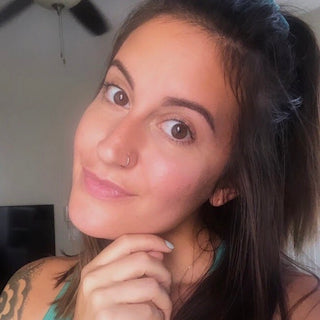 No-Makeup Makeup Look for Fall: Ladies’ Night Edition